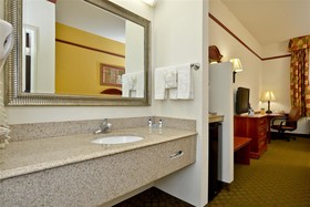Best Western Limestone Inn & Suites