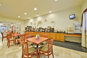 Best Western Limestone Inn & Suites