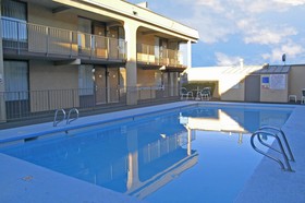 Days Inn by Wyndham Midland