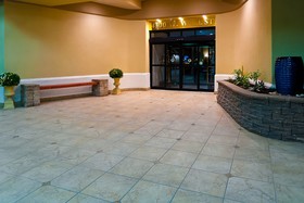 Grand Texan Hotel & Convention Center