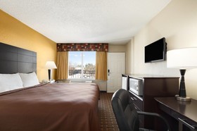 Knights Inn Midland