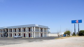Knights Inn Midland