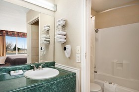 Knights Inn Midland