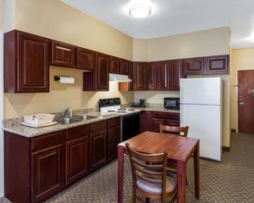 Quality Suites Midland