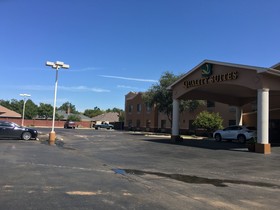 Quality Suites Midland