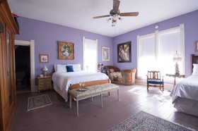 Munzesheimer Manor Bed & Breakfast