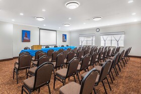 Best Western Club House Inn & Suites