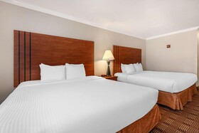 Best Western Club House Inn & Suites