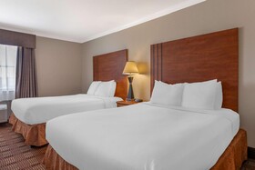 Best Western Club House Inn & Suites