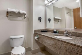 Best Western Club House Inn & Suites
