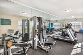 Best Western Club House Inn & Suites