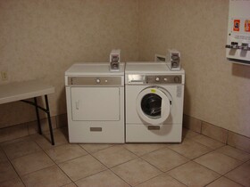 Best Western Club House Inn & Suites