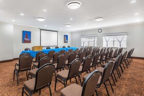 Best Western Club House Inn & Suites