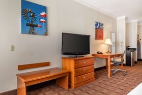 Best Western Club House Inn & Suites