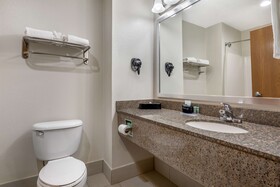 Best Western Club House Inn & Suites