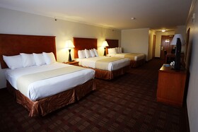 Best Western Club House Inn & Suites