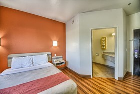 Motel 6 Mission