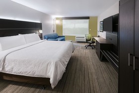 Holiday Inn Express & Suites Missouri City West