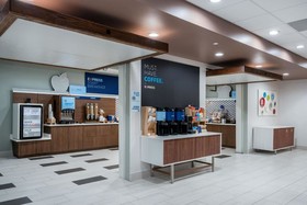 Holiday Inn Express & Suites Missouri City West