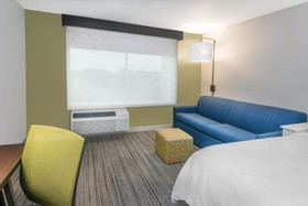 Holiday Inn Express & Suites Missouri City West