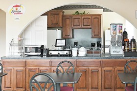 Super 8 by Wyndham Montgomery/ Lake Conroe