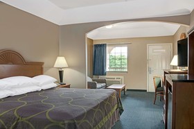 Super 8 by Wyndham Montgomery/ Lake Conroe
