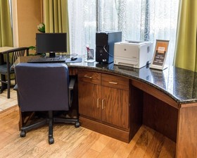 Comfort Suites