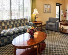 Comfort Suites