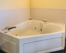 Comfort Suites