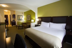 Holiday Inn Express Hotel & Suites Nacogdoches