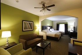 Holiday Inn Express Hotel & Suites Nacogdoches