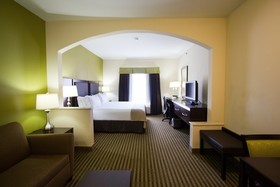 Holiday Inn Express Hotel & Suites Nacogdoches