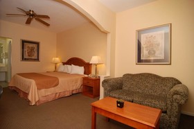Days Inn by Wyndham Navasota