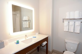Holiday Inn Express & Suites New Boston