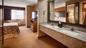 Best Western Inn & Suites