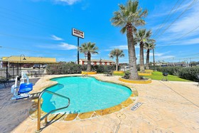 Microtel Inn & Suites by Wyndham New Braunfels