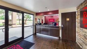 Super 8 by Wyndham New Braunfels I-35