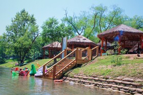 Son's Guadalupe Glamping