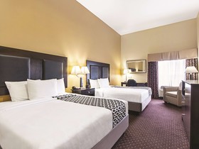 La Quinta Inn & Suites by Wyndham Houston New Caney