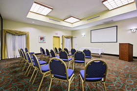 La Quinta Inn & Suites by Wyndham Houston New Caney