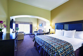 La Quinta Inn & Suites by Wyndham Houston New Caney