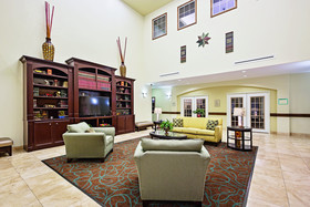 La Quinta Inn & Suites by Wyndham Houston New Caney