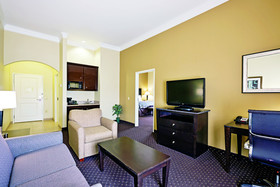 La Quinta Inn & Suites by Wyndham Houston New Caney