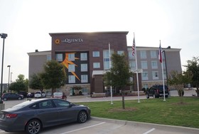 La Quinta Inn & Suites by Wyndham Northlake Fort Worth