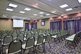 La Quinta Inn & Suites by Wyndham Fort Worth NE Mall