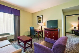La Quinta Inn & Suites by Wyndham Fort Worth NE Mall