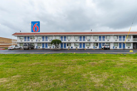 Red Oak Inn