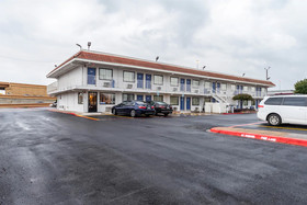 Red Oak Inn