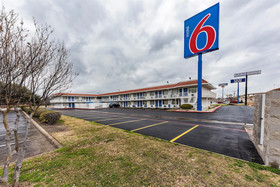 Red Oak Inn