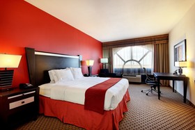 Holiday Inn Express & Suites Odessa